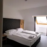 Am Sachsengang فندق