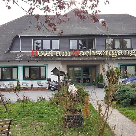 Am Sachsengang 4*