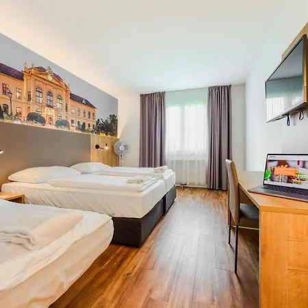 Hotel Sachsengang - Free Parking, Near U1 & U2