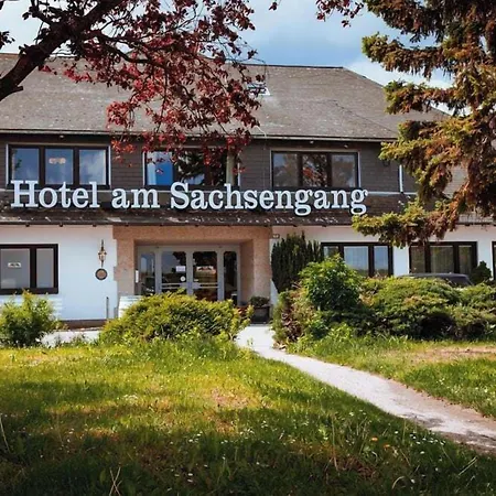 Sachsengang - Free Parking, Near U1 & U2 - Self-check-in Szálloda 3*