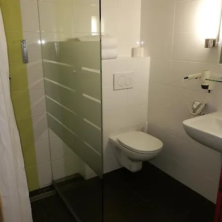 Am Sachsengang 4*